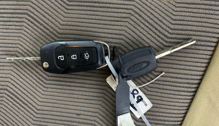 2017 Ford Figo Aspire TITANIUM 1.2 PETROL, Petrol, Manual, 98,248 km, Key Close Up