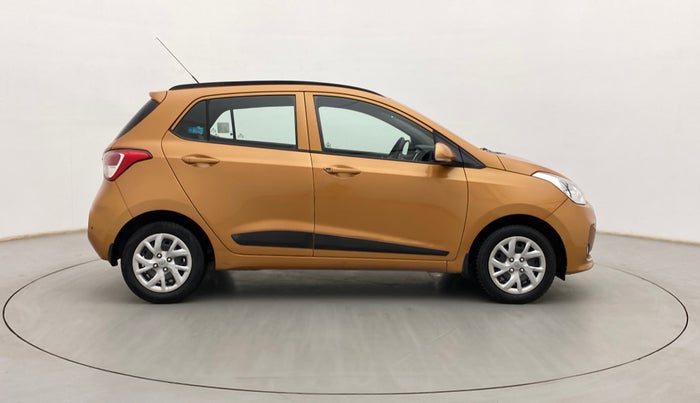 2017 Hyundai Grand i10 SPORTZ (O) 1.2 KAPPA VTVT, Petrol, Manual, 67,154 km, Right Side View