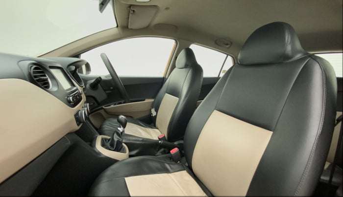 2017 Hyundai Grand i10 SPORTZ (O) 1.2 KAPPA VTVT, Petrol, Manual, 67,154 km, Right Side Front Door Cabin