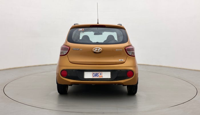 2017 Hyundai Grand i10 SPORTZ (O) 1.2 KAPPA VTVT, Petrol, Manual, 67,154 km, Back/Rear