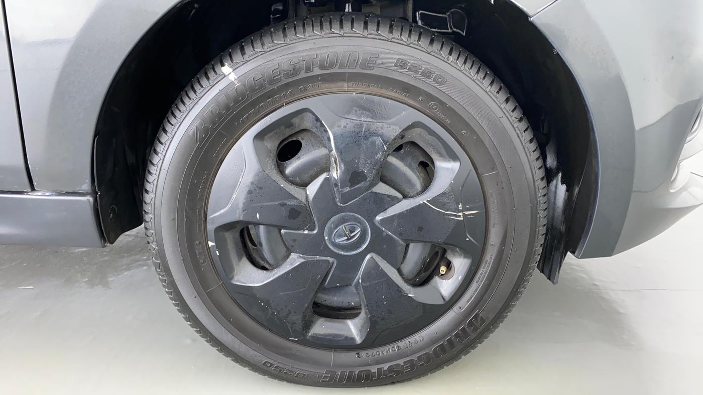 2021 Tata Tiago XTA 1.2 PETROL, Petrol, Automatic, 7,300 km, Right Front Wheel