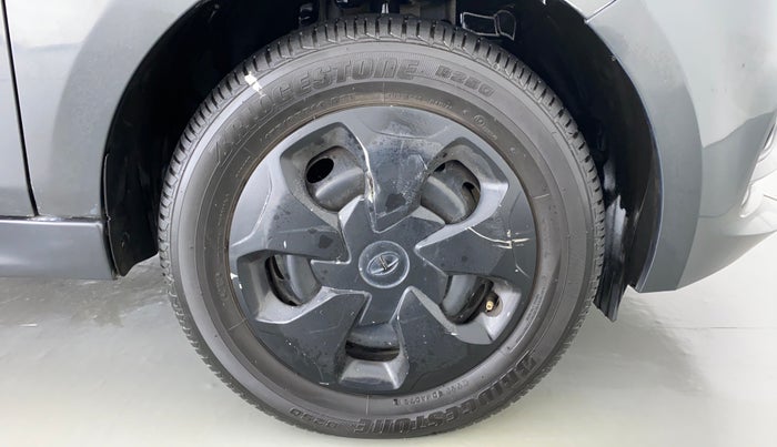 2021 Tata Tiago XTA 1.2 PETROL, Petrol, Automatic, 7,300 km, Right Front Wheel