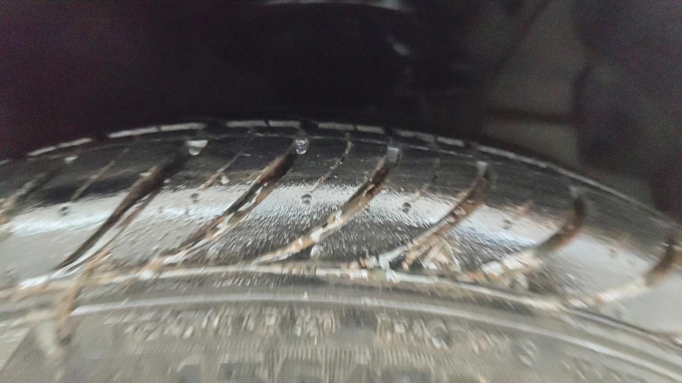 2017 Hyundai Eon ERA +, Petrol, Manual, 27,178 km, Right Front Tyre Tread
