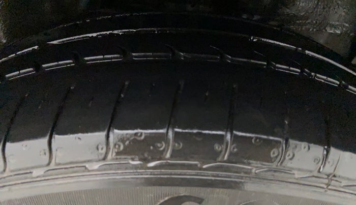2016 Honda City VX MT PETROL, Petrol, Manual, 48,435 km, Right Front Tyre Tread