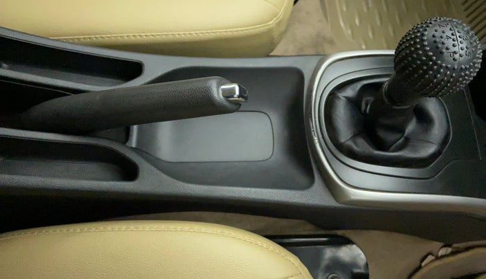 2016 Honda City VX MT PETROL, Petrol, Manual, 48,435 km, Gear Lever