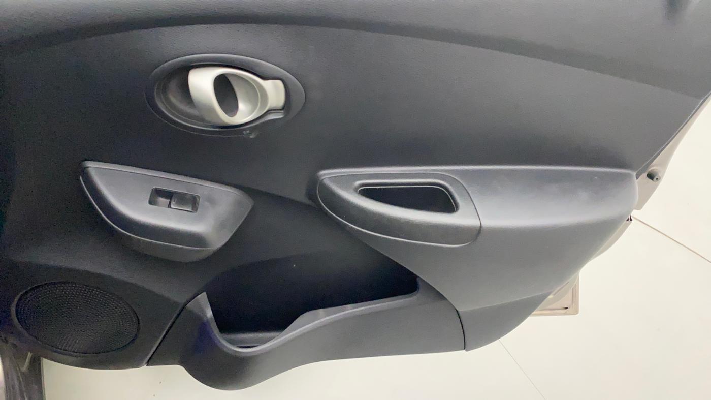 2018 Datsun Go Plus T, Petrol, Manual, 31,316 km, Driver Side Door Panels Control