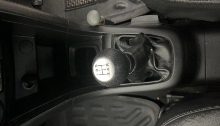 2016 Maruti Swift LXI (O), Petrol, Manual, 62,241 km, Gear Lever