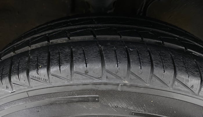 2020 Maruti Alto LXI, Petrol, Manual, 10,277 km, Right Front Tyre Tread