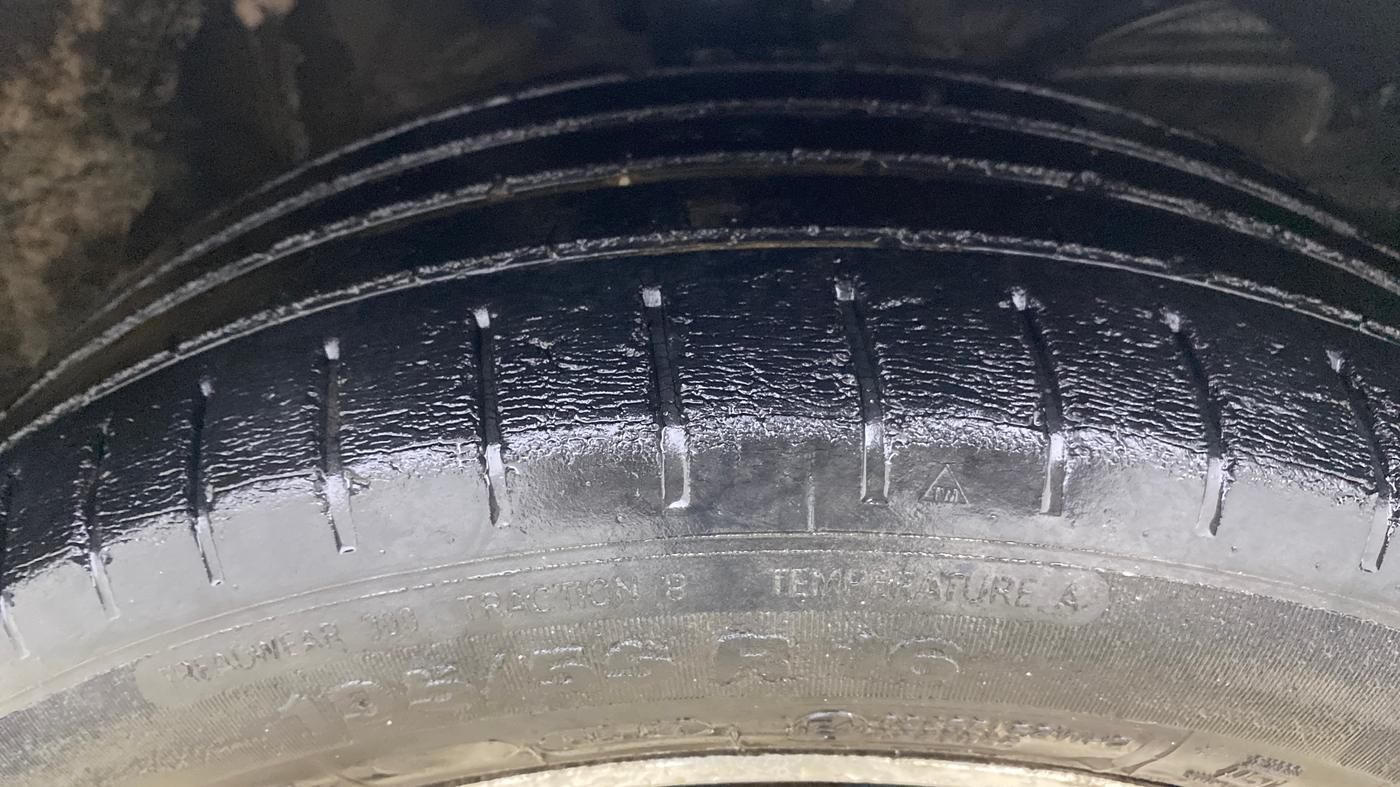 2019 Maruti Baleno ZETA PETROL 1.2, Petrol, Manual, 98,517 km, Right Front Tyre Tread
