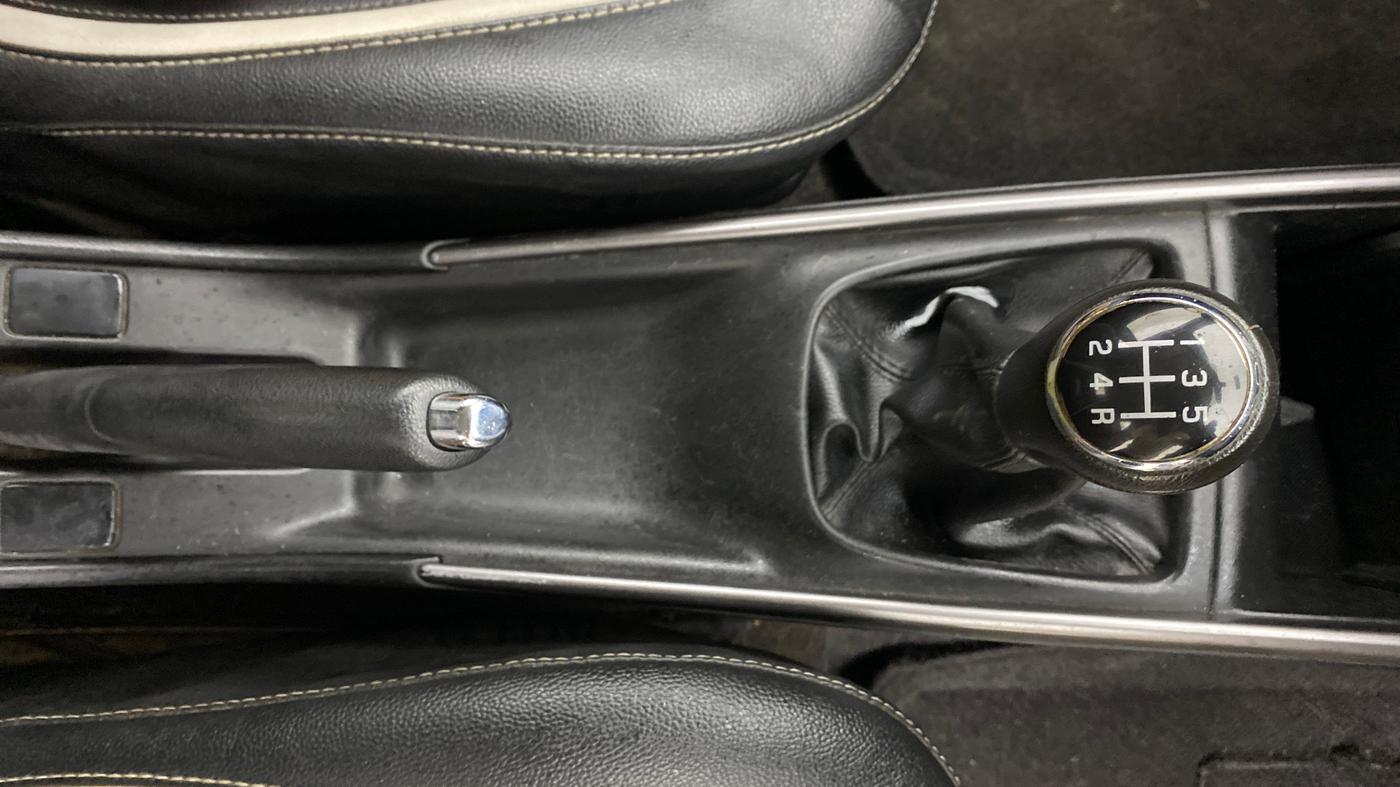 2019 Maruti Baleno ZETA PETROL 1.2, Petrol, Manual, 98,517 km, Gear Lever