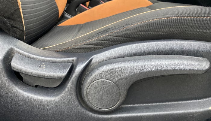 2016 Hyundai i20 Active 1.2 SX, Petrol, Manual, 81,670 km, Driver Side Adjustment Panel