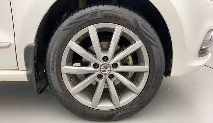 2019 Volkswagen Polo HIGHLINE PLUS 1.0, Petrol, Manual, 33,721 km, Right Front Wheel