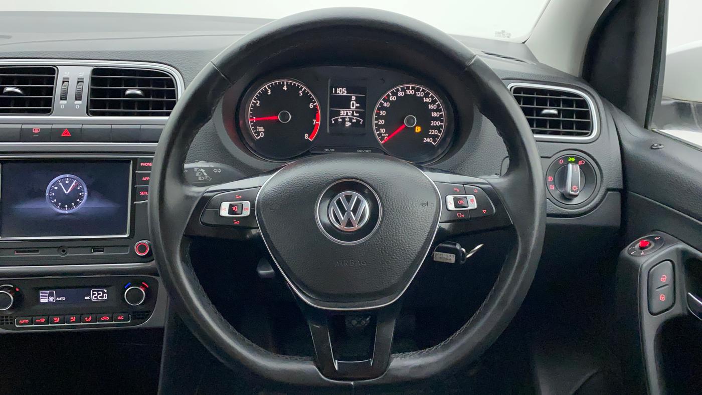 2019 Volkswagen Polo HIGHLINE PLUS 1.0, Petrol, Manual, 33,721 km, Steering Wheel Close Up