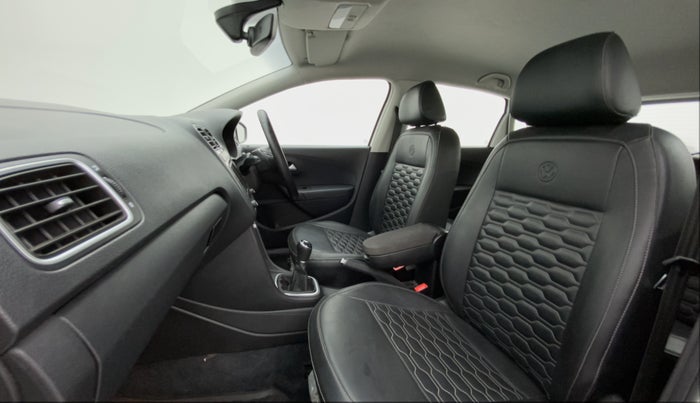 2019 Volkswagen Polo HIGHLINE PLUS 1.0, Petrol, Manual, 33,721 km, Right Side Front Door Cabin
