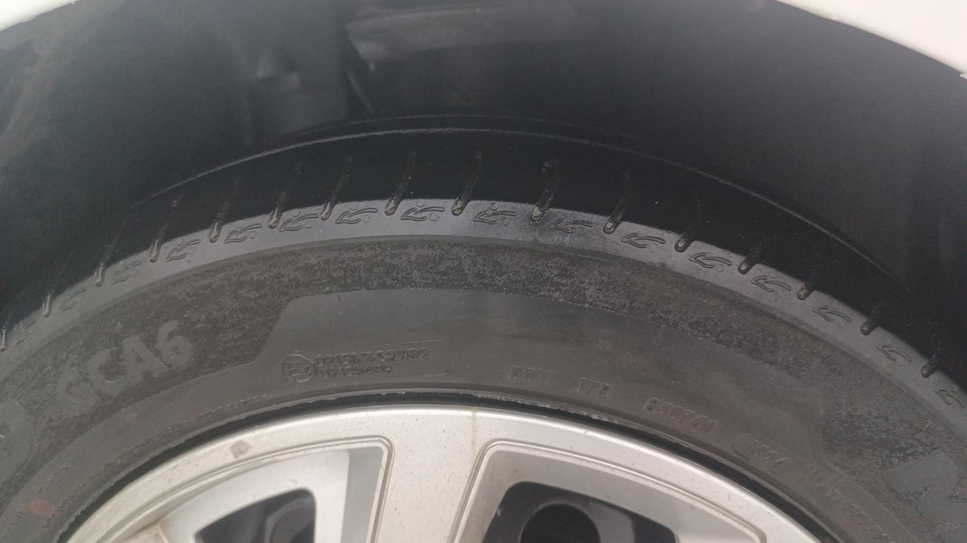 2024 Tata ALTROZ XM Plus (S) Diesel, Diesel, Manual, 45,880 km, Right Front Tyre Tread