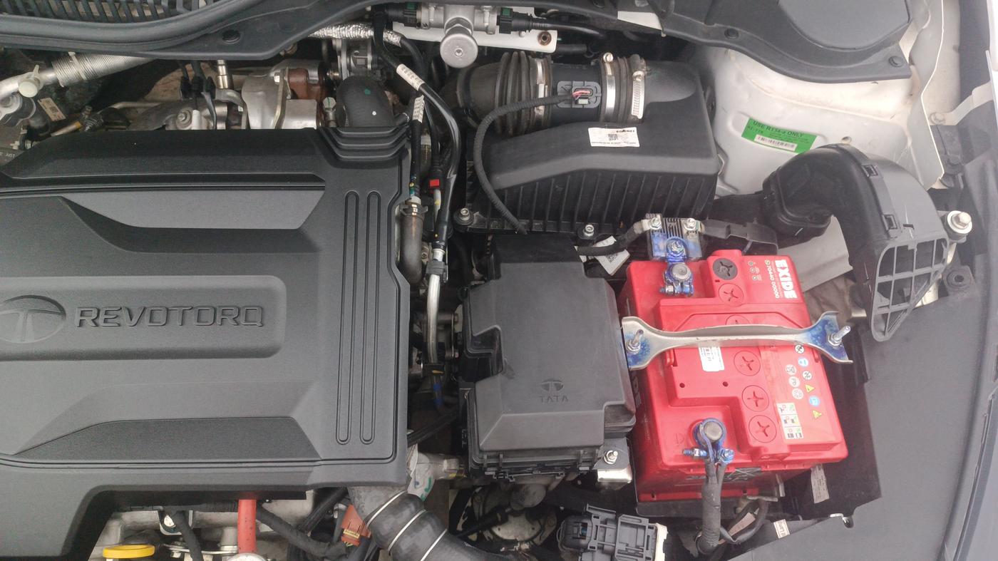 2024 Tata ALTROZ XM Plus (S) Diesel, Diesel, Manual, 45,880 km, Engine View - Left