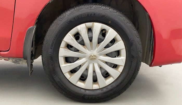 2012 Toyota Etios Liva GD, Diesel, Manual, 1,02,426 km, Right Front Wheel