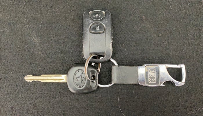 2012 Toyota Etios Liva GD, Diesel, Manual, 1,02,426 km, Key Close Up