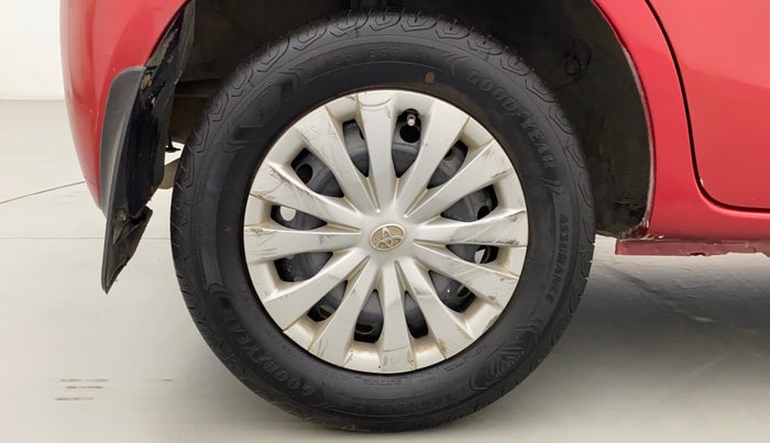 2012 Toyota Etios Liva GD, Diesel, Manual, 1,02,426 km, Right Rear Wheel