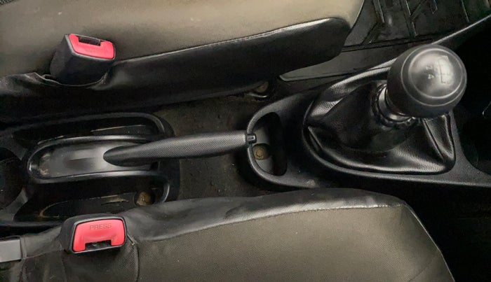 2012 Toyota Etios Liva GD, Diesel, Manual, 1,02,426 km, Gear Lever