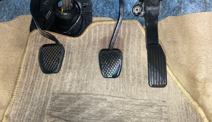 2016 Honda City 1.5L I-VTEC V MT, Petrol, Manual, 1,04,442 km, Pedals