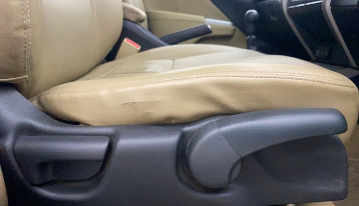 2016 Honda City 1.5L I-VTEC V MT, Petrol, Manual, 1,04,442 km, Driver Side Adjustment Panel