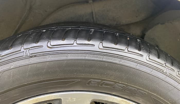 2013 Hyundai Verna FLUIDIC 1.6 VTVT SX, Petrol, Manual, 13,534 km, Left Rear Tyre Tread