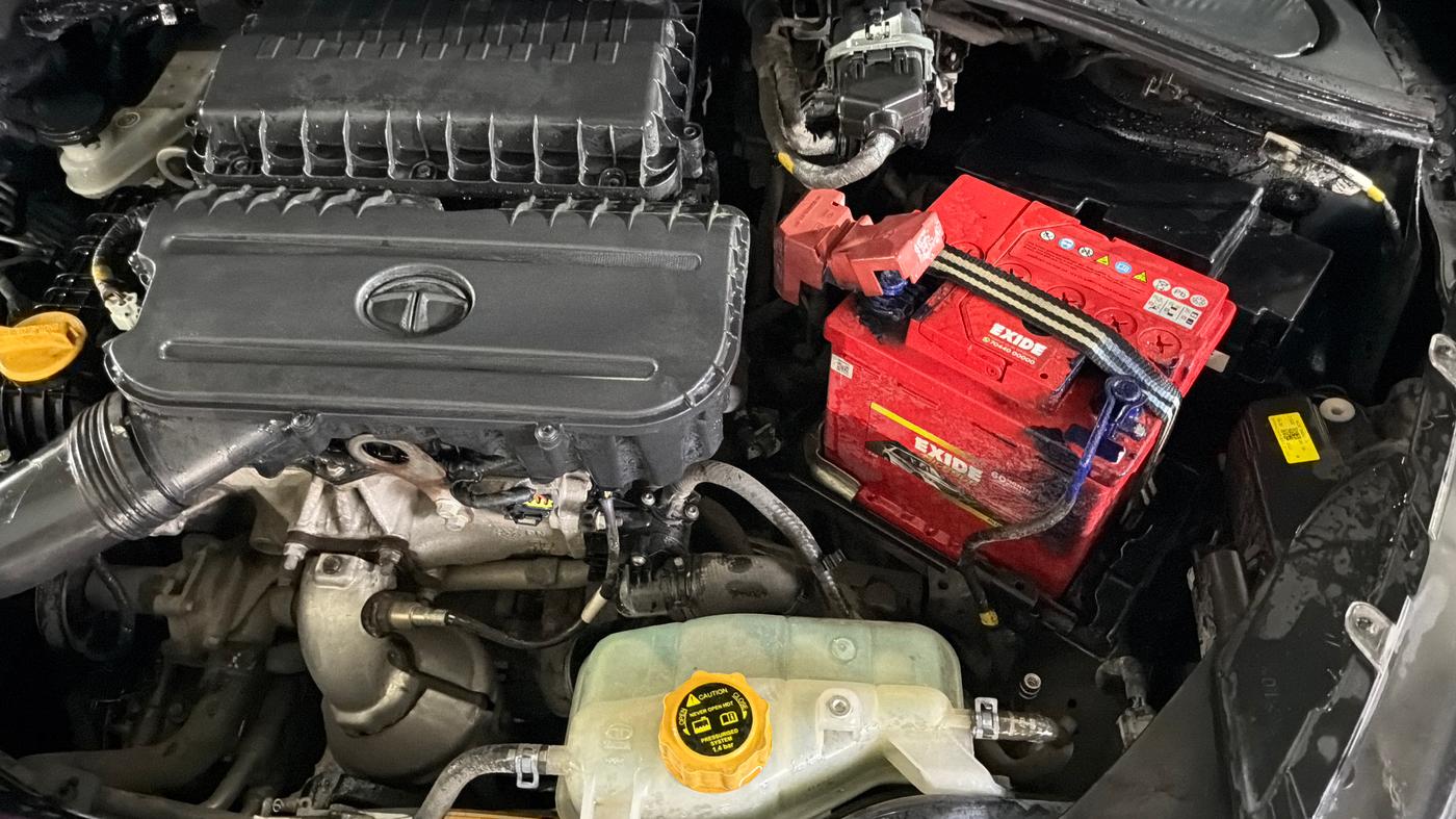 2022 Tata Tiago XT CNG, CNG, Manual, 44,552 km, Engine View - Left