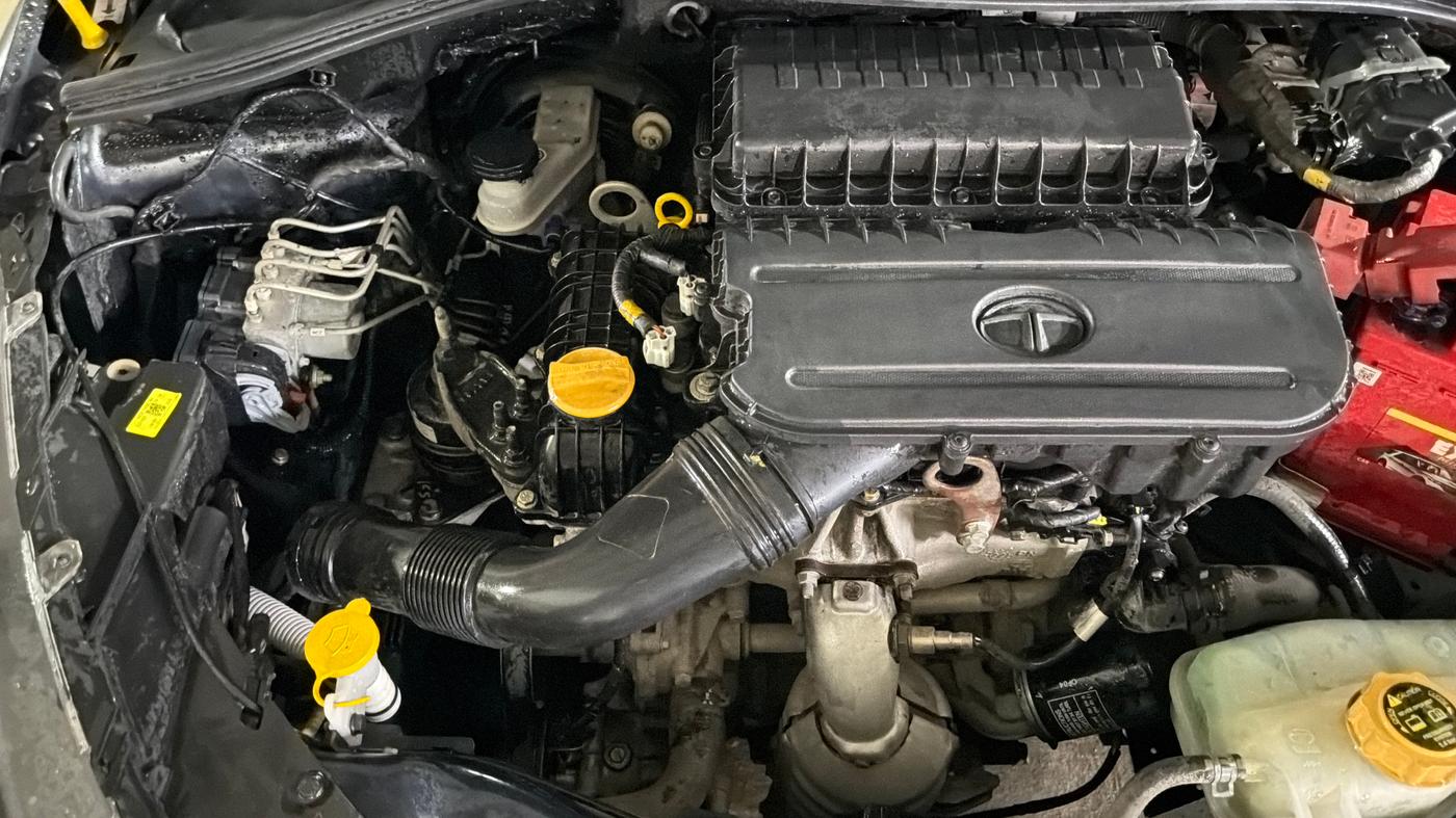 2022 Tata Tiago XT CNG, CNG, Manual, 44,552 km, Engine View - Right