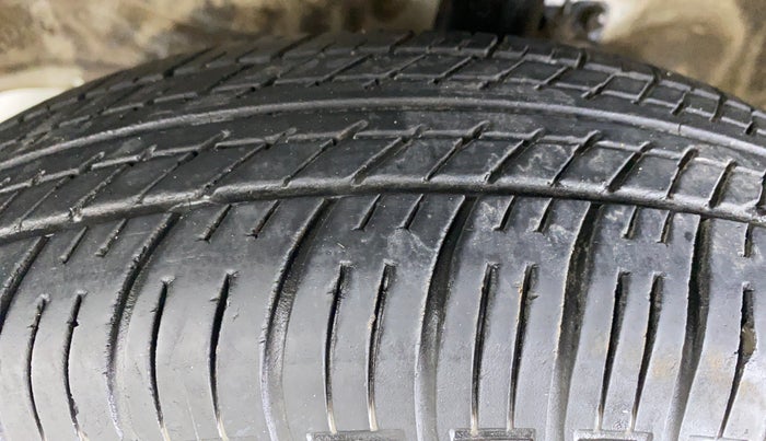 2018 Maruti Wagon R 1.0 LXI CNG, CNG, Manual, 86,869 km, Left Front Tyre Tread