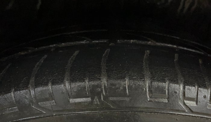 2018 Hyundai Creta SX AT 1.6 PETROL, Petrol, Automatic, 68,181 km, Right Rear Tyre Tread