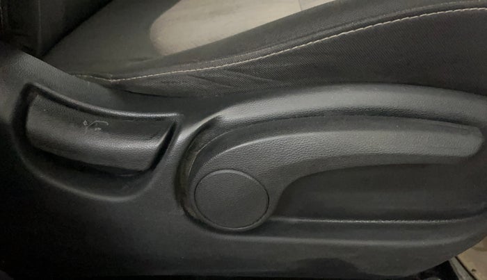 2018 Hyundai Creta SX AT 1.6 PETROL, Petrol, Automatic, 68,181 km, Driver Side Adjustment Panel