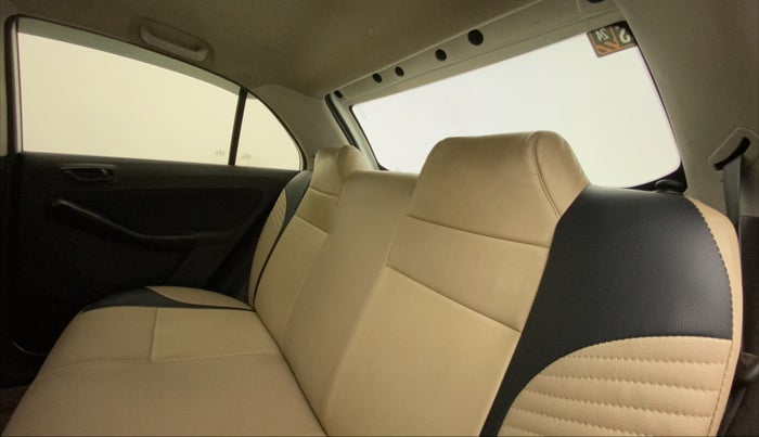 2017 Tata Bolt XM QUADRAJET, Diesel, Manual, 1,05,437 km, Right Side Rear Door Cabin
