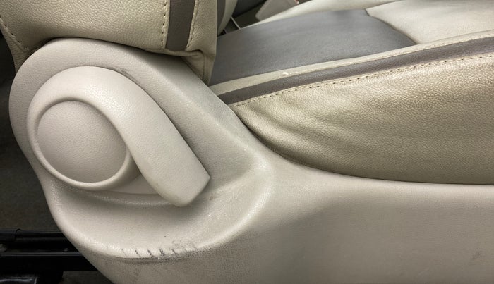 2012 Renault Pulse RX Z DIESEL, Diesel, Manual, 63,078 km, Driver Side Adjustment Panel