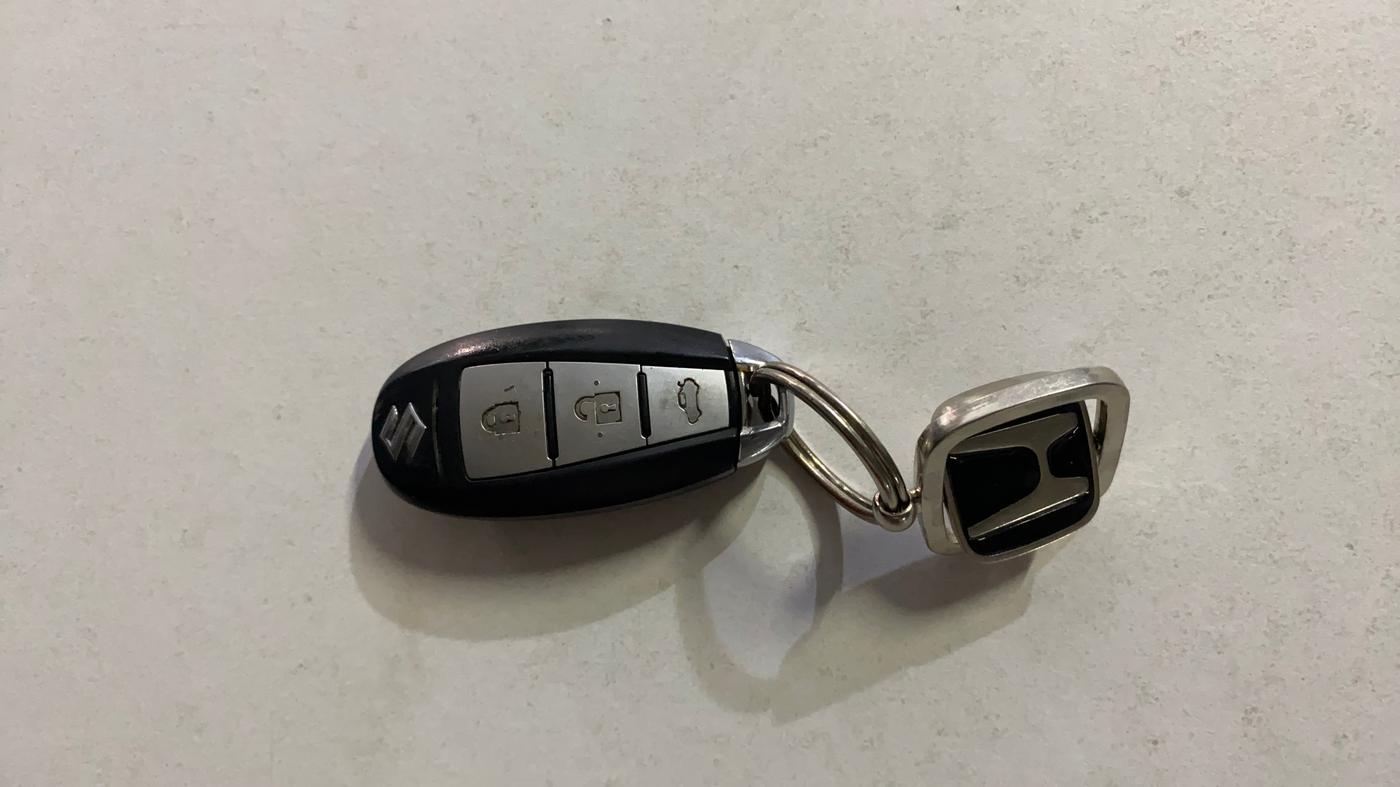 2017 Maruti Ciaz ZXI+, Petrol, Manual, 64,770 km, Key Close Up