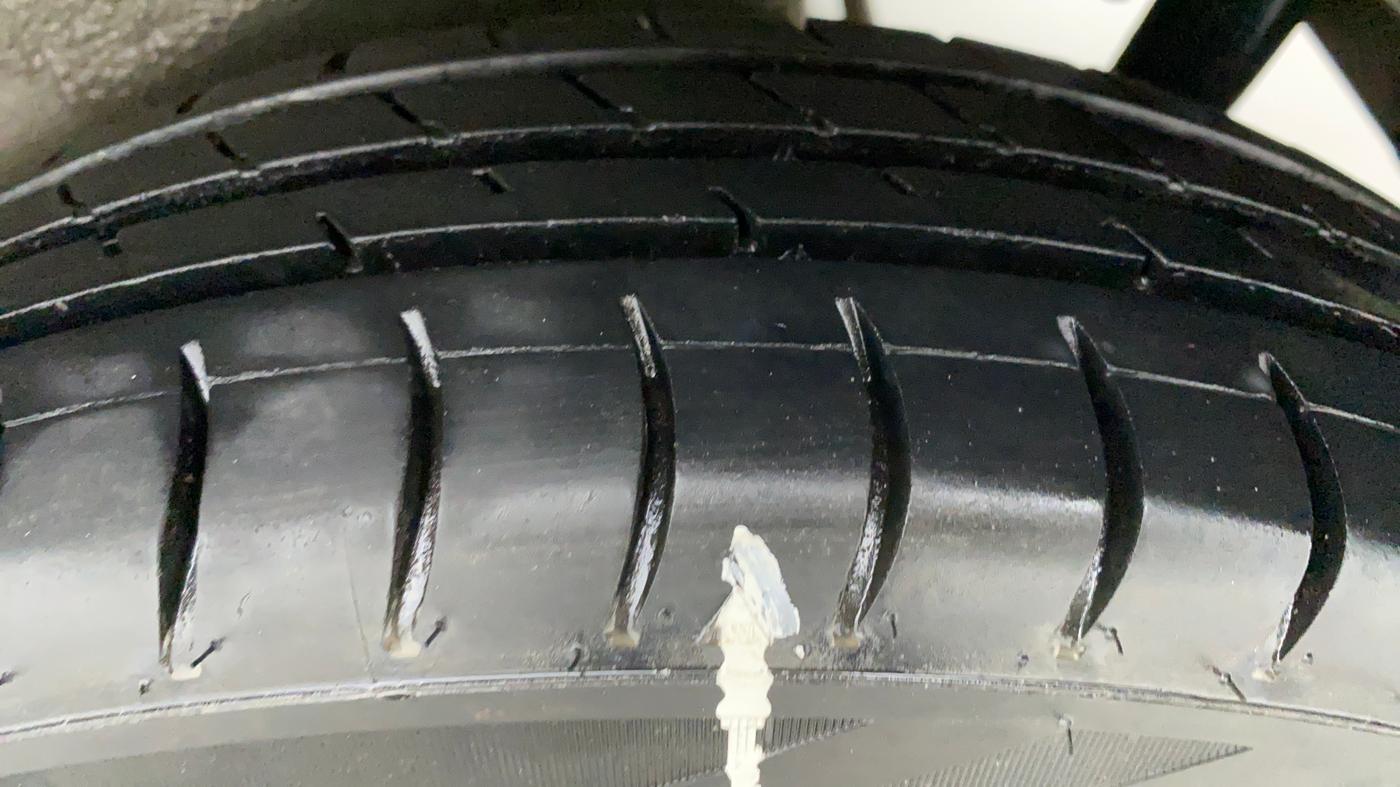 2013 Maruti Wagon R 1.0 LXI CNG, CNG, Manual, 89,673 km, Left Rear Tyre Tread
