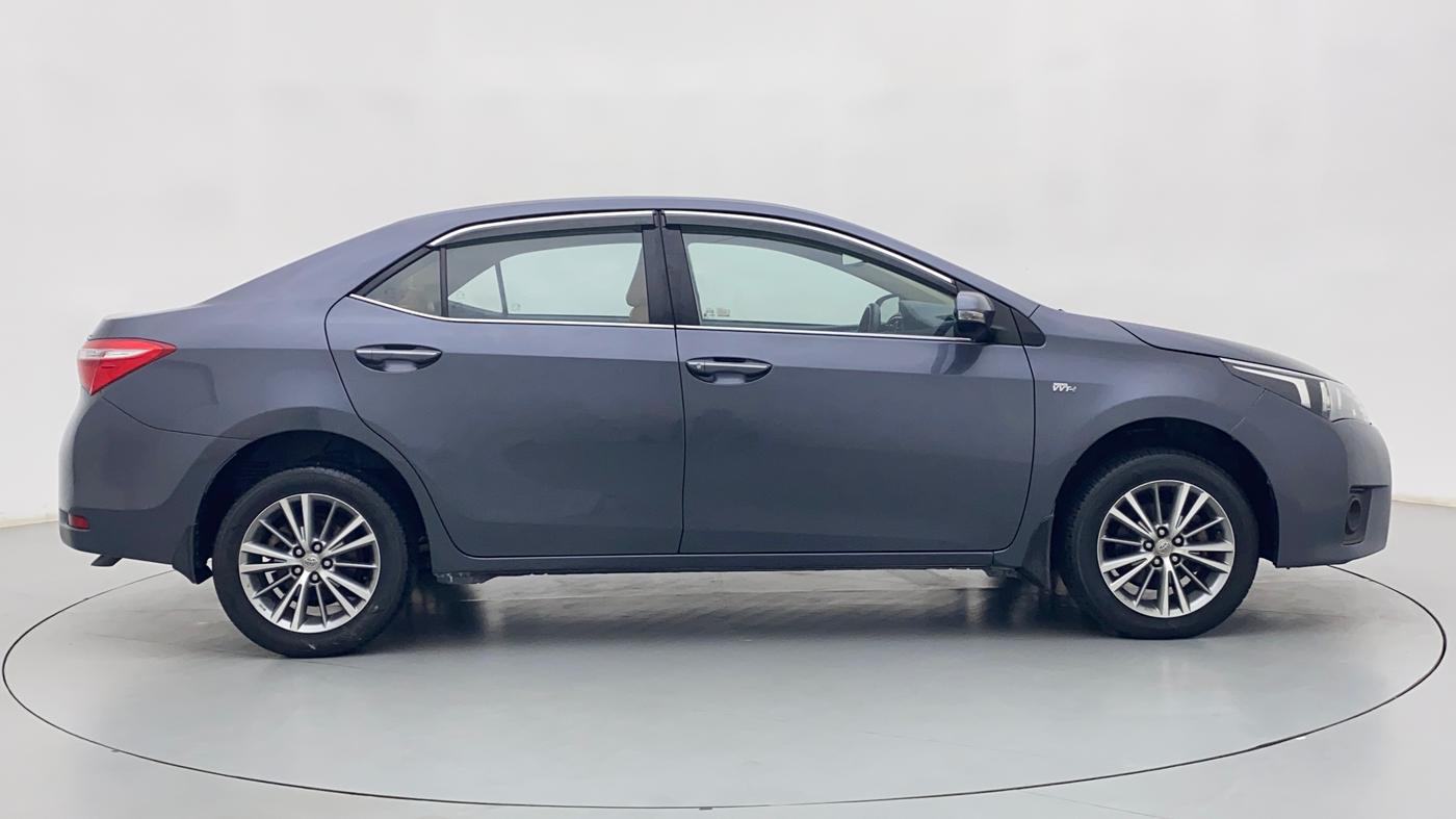 2015 Toyota Corolla Altis GL, Petrol, Manual, 79,321 km, Right Side View