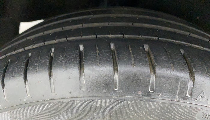 2019 Maruti Baleno ZETA PETROL 1.2, Petrol, Manual, 31,928 km, Right Rear Tyre Tread