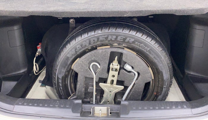 2020 Maruti Vitara Brezza LXI, CNG, Manual, 1,08,405 km, Boot Inside