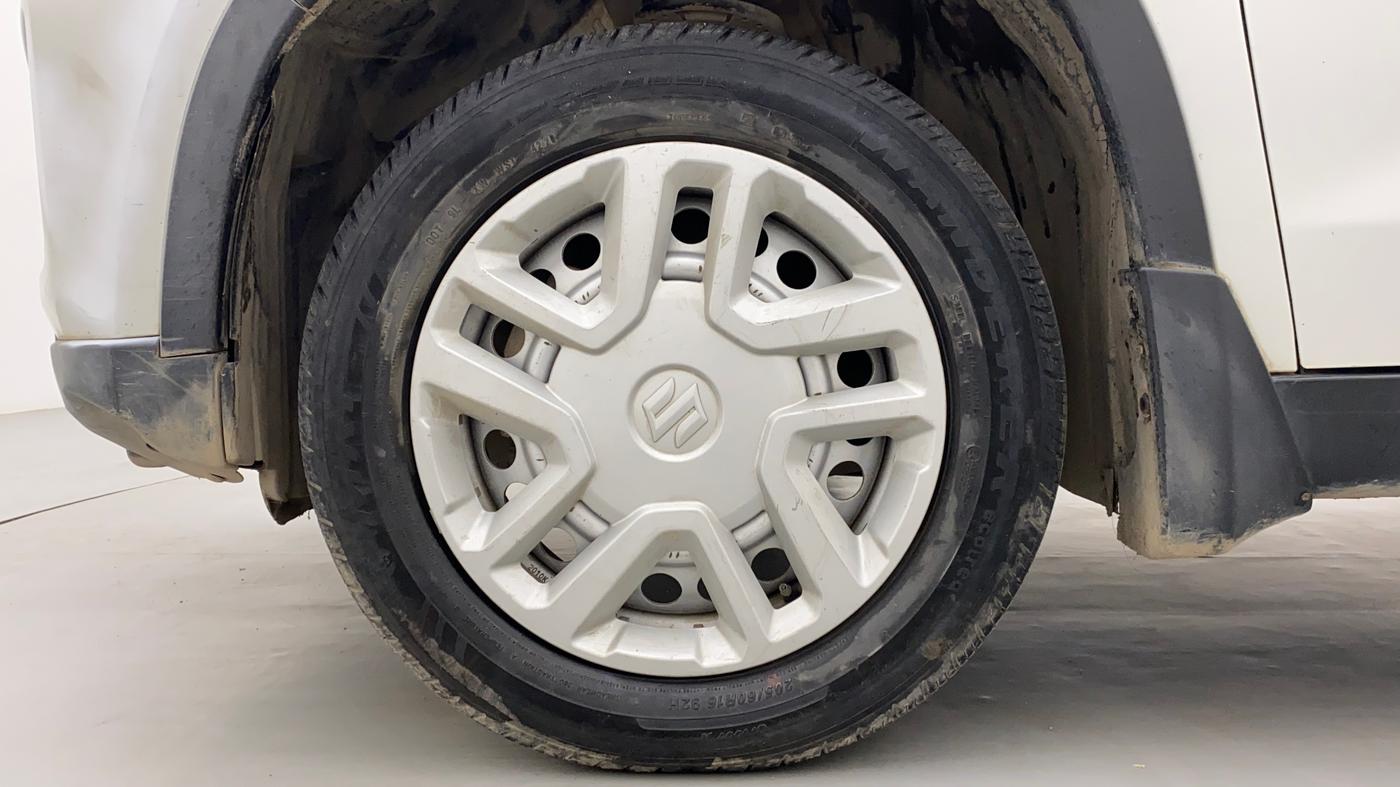 2020 Maruti Vitara Brezza LXI, CNG, Manual, 1,08,405 km, Left Front Wheel