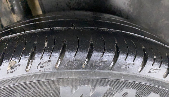 2020 Maruti Vitara Brezza LXI, CNG, Manual, 1,08,405 km, Right Rear Tyre Tread