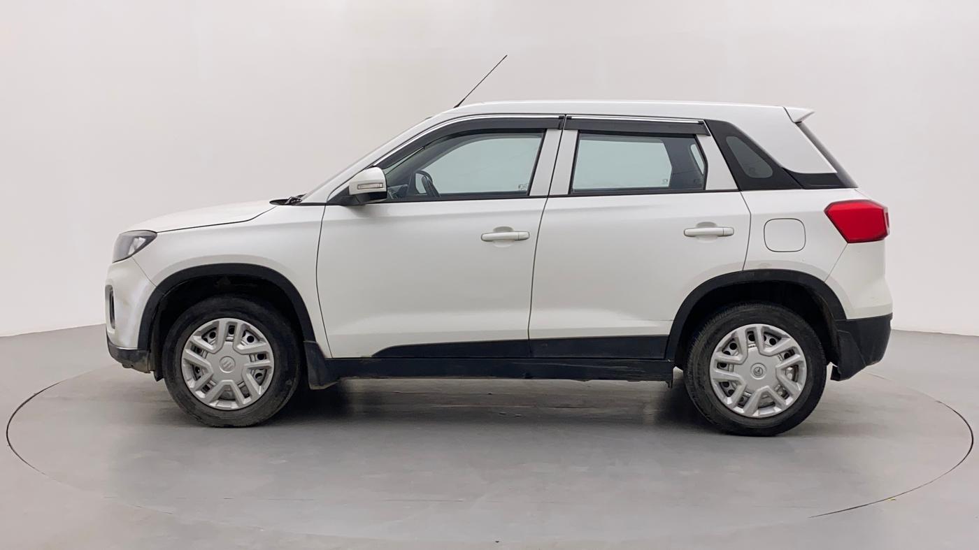 2020 Maruti Vitara Brezza LXI, CNG, Manual, 1,08,405 km, Left Side