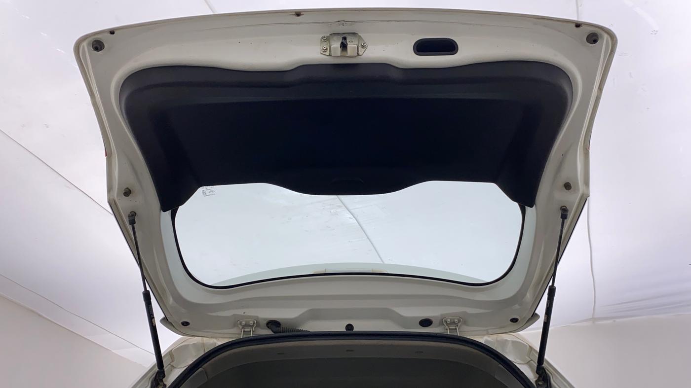 2020 Maruti Vitara Brezza LXI, CNG, Manual, 1,08,405 km, Boot Door Open