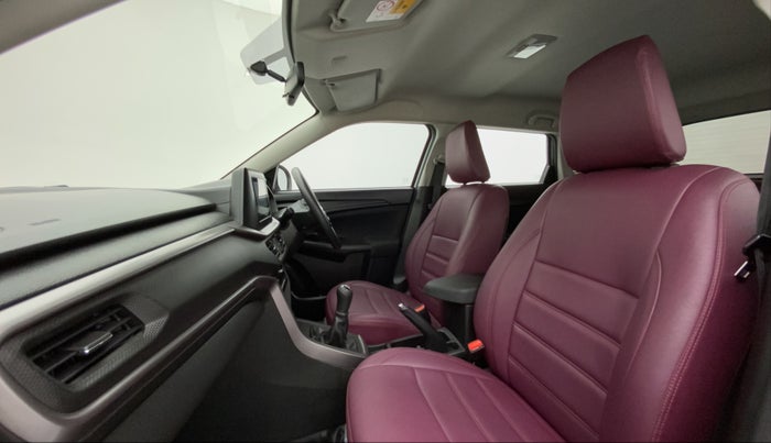 2022 Maruti BREZZA VXI SMART HYBRID, Petrol, Manual, 16,508 km, Right Side Front Door Cabin