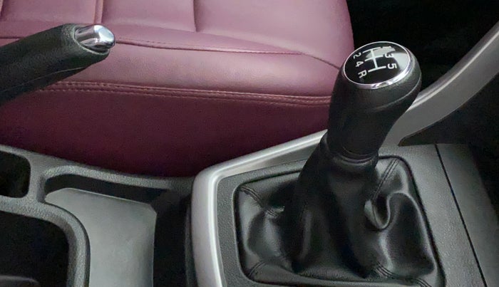 2022 Maruti BREZZA VXI SMART HYBRID, Petrol, Manual, 16,508 km, Gear Lever