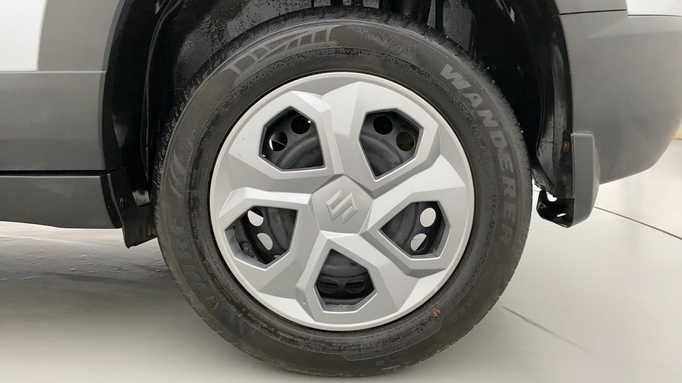 2022 Maruti BREZZA VXI SMART HYBRID, Petrol, Manual, 16,508 km, Left Rear Wheel