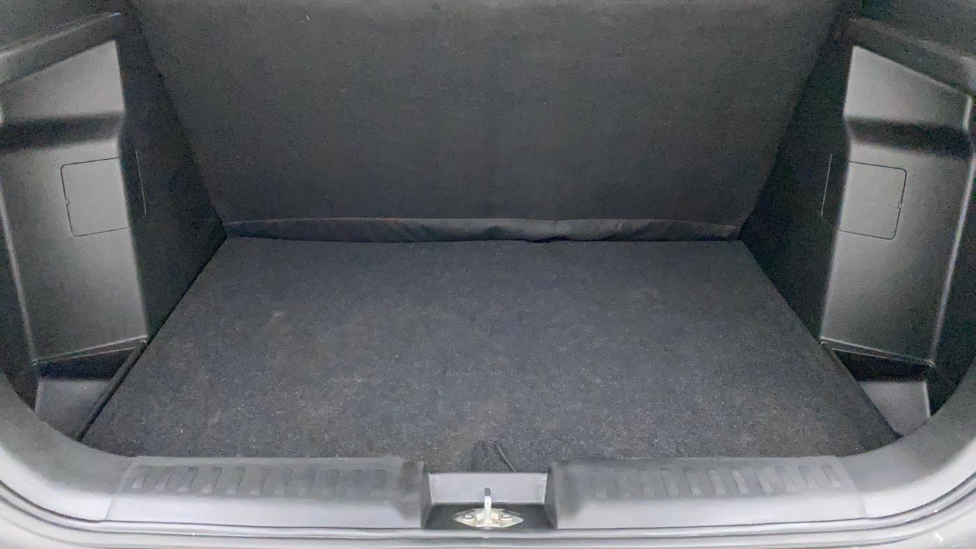 2022 Maruti BREZZA VXI SMART HYBRID, Petrol, Manual, 16,508 km, Boot Inside
