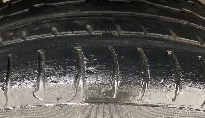 2018 Renault Duster RXS CVT, Petrol, Automatic, 46,667 km, Left Rear Tyre Tread