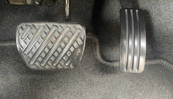 2018 Renault Duster RXS CVT, Petrol, Automatic, 46,667 km, Pedals