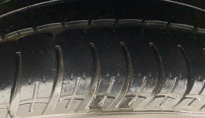 2015 Skoda Octavia ELEGANCE 1.8 TSI AT, Petrol, Automatic, 67,632 km, Right Rear Tyre Tread